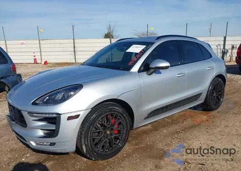 2017 Porsche Macan Gts z USA, uszkodzony, nr VIN WP1AG2A52HLB53607